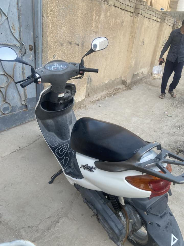 سلام عليكم  دراجه لكزز 2011 دراجه مماشه وكاله عامه من لويل للويل احله من صوره دراجه مطالعه باب لبيت شراي بيك خير ودلل رقم ***********
