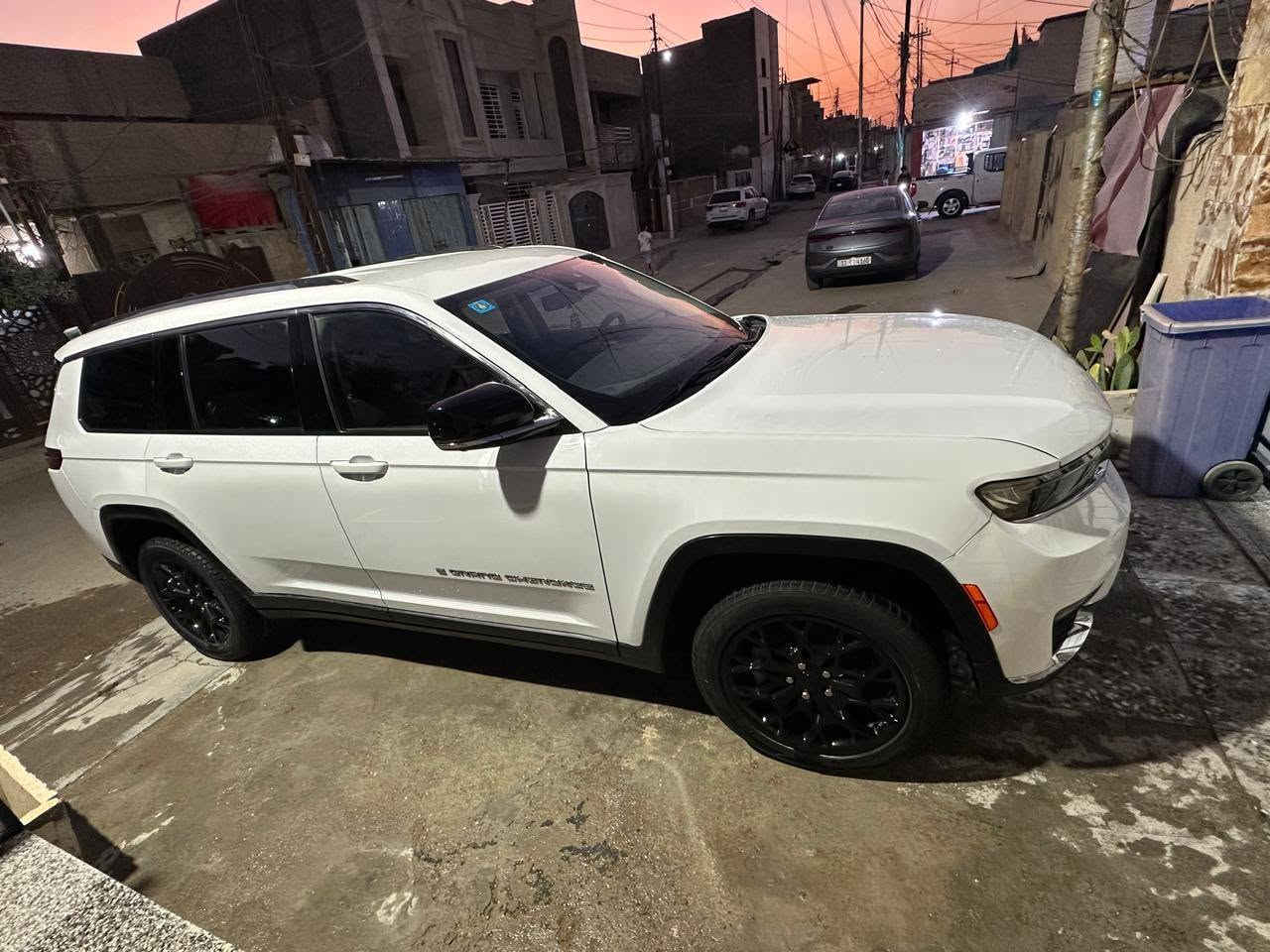 جيب شيروكي ٢٠٢٣
فول عدا لفتحه 
وارد امريكي 
حادثه موضح بل سونار 
***********
السعر 26000$
