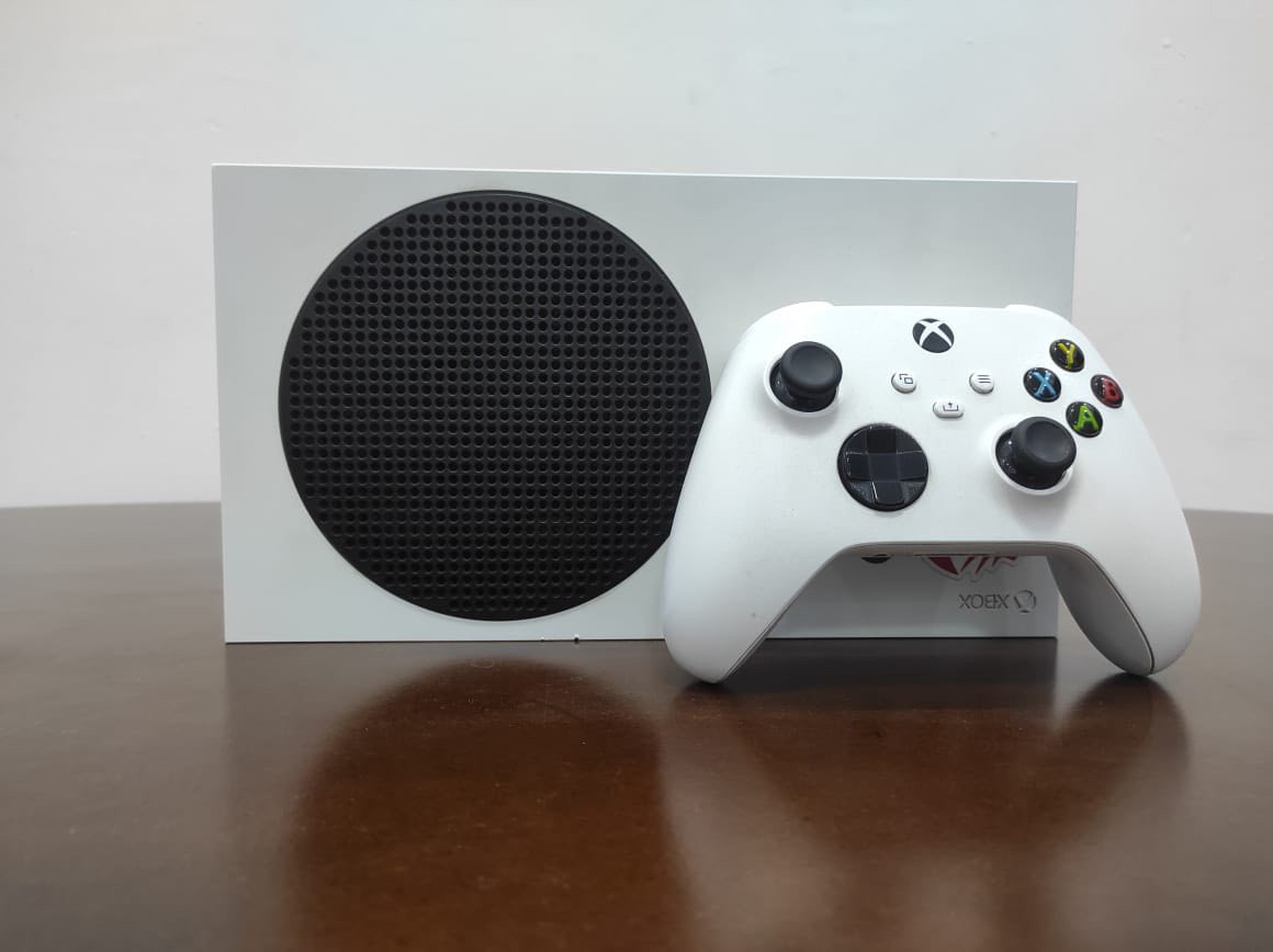 اكس بوكس سيريس اس ذاكره 512g للبيع السعر 350 الموقع النجف و للتواصل *********** بي واتس اب
