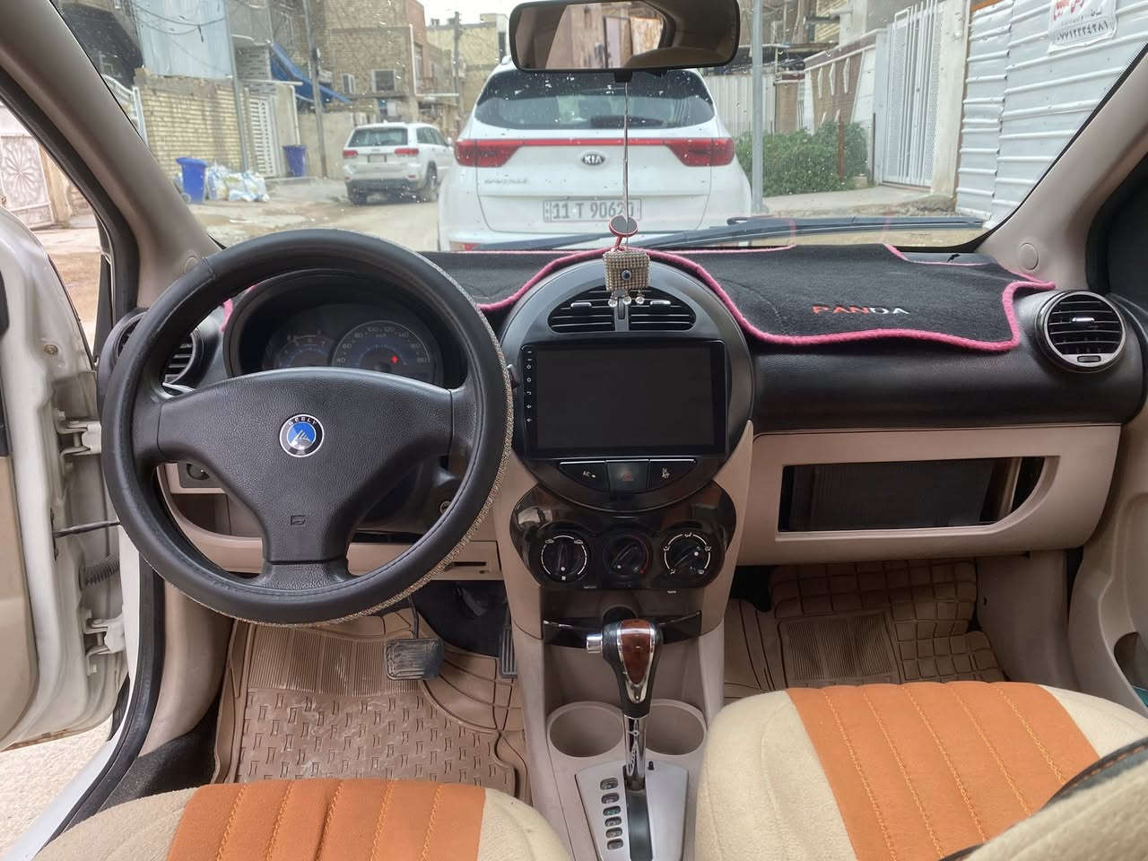 للبيع جيلي باندا موديل ٢٠١٣
ماشية ٧٨الف 

السيارة حلوة ونظيفة استخدام نسائي

تبريد يخبل 

كير ومكينه خير من الله

شاشة اندرويد 

كاميرا خلفية

داش كام 

بيهه ملاحظات بسيطة موضحة بلسونار 

شرط التحويل 
العنوان بغداد حي اور قرب فلكة صباح الخياط
السعر ٥٢ وبيهه مجال للشراي 

للاستفسار ***********
