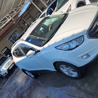 توسان موديل ١٢ خليجي بيه صبغ ٣ قطع  لسعر لبيع ١٢٤  هاتف 07710467931