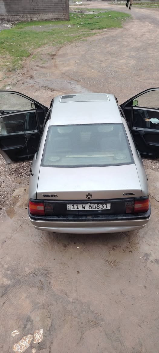 السلام عليكم اوبل فكترا حجم 16 للبيع او مراوس حسب القناعه موديل 1993 كير ومحرك شرط السياره بسمي اني الشرعي السعر 35وبي مجال حك جيتك والسياره احلئ من الصوره ***********
