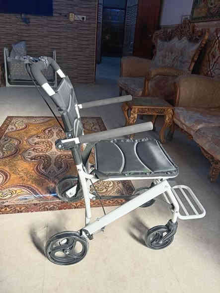 السلام عليكم عربانه معوقين بعدها بالكارتونه جديده غير مستعمله للبيع السعر 90 وبيها مجال للطيبين مكان الزعفرانيه ***********
