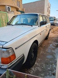 فولفو ٢٤٠ • ١٩٩٠ • رقم ألماني