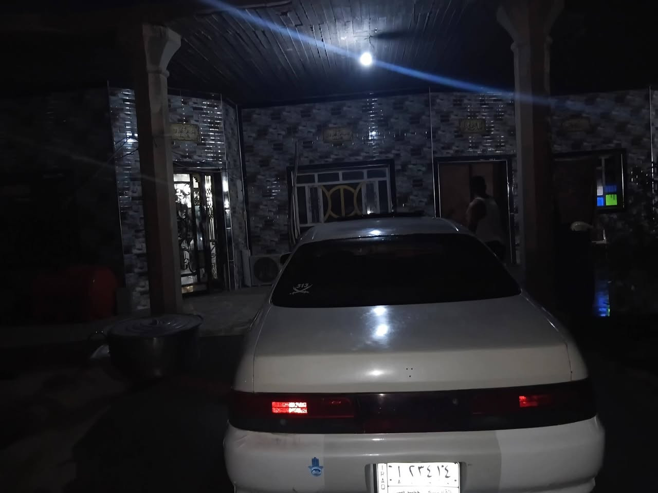 كرسته ابيض لؤلؤي صدفي مكفوله من  الكص والنقل شرط محرك وكير خير من الله تبريد شرط بس غاز تخم تاير حدادة دواخل اربع بطاين جدد بسم جيراني  كلش سنويتها ال ٢٦ رقم *********** السعر ٤٧ وبيها مجال
