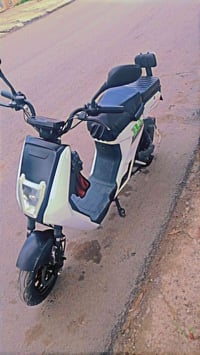 ماطور شحن نضف البيع وهذا رقمي ٠٧٧٠٨١٧٧٠٢٧