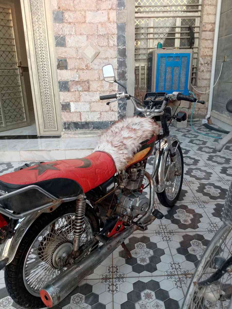 سلام عليكم نامه برو موديل 20
الدراجه شرط تشلع الكاع و الدراجه كامله كهربائات كلها شغاله بس يرادلها شد دشبول جديد بس ما رابطه السعر 200 قفل قفل قفل للستفسار ***********
