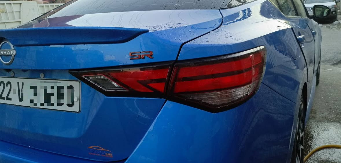 نيسان سينترا 2024 SR Plus أعلى فئة
عداد المسافة : 6 الف (  زيرو )

السعر  165$ وبيها مجال للشراي

حجم المحرك : 2000 (4 سلندر)

((((مرقم أربيل وجاهز سنوية لـ نهاية 2030))) 

فـــول مـــواصفـــات 1/1

ضرر فقط بداية بنيد صبغ موضح بالسونار

فتحة سقف سلايد

سقف بانوراما أسود بلادي

 بصمة ابواب 

بصمة تشغيل 

تشغيل عن بعد 

سستم سماعات  

شاشة دشبول 

كاميرا °360

‏‎كاميرا امامي 

كاميرا جانبي

كاميرا خلفي

اوتو هولد 

اوتو ستارات 

اوتو ستوب 

رادار امامي 

رادار جانبي  (نقاط عمياء)

رادار خلفي (التحذير من الاصطدام)

حساسات امامي

حساسات جانبي 

حساسات خلفي 

نظام (𝐄𝐂𝐎)

نظام (𝐍𝐎𝐑𝐌𝐀𝐋)

نظام (𝐒𝐏𝐎𝐑𝐓)

كشنات جلد

كشنات كهربائي

كشنات هيتر

تحكمات استيرن

لايتات ليـــLEDـــد عدسة زينون بلادي

بكلايتات ايـــLEDـــد بيلادي

السعر  165$ وبيها مجال للشراي

مكان السيارة بغداد الحسينية 

متواجد إتصال هاتف + واتساب
(***********)
