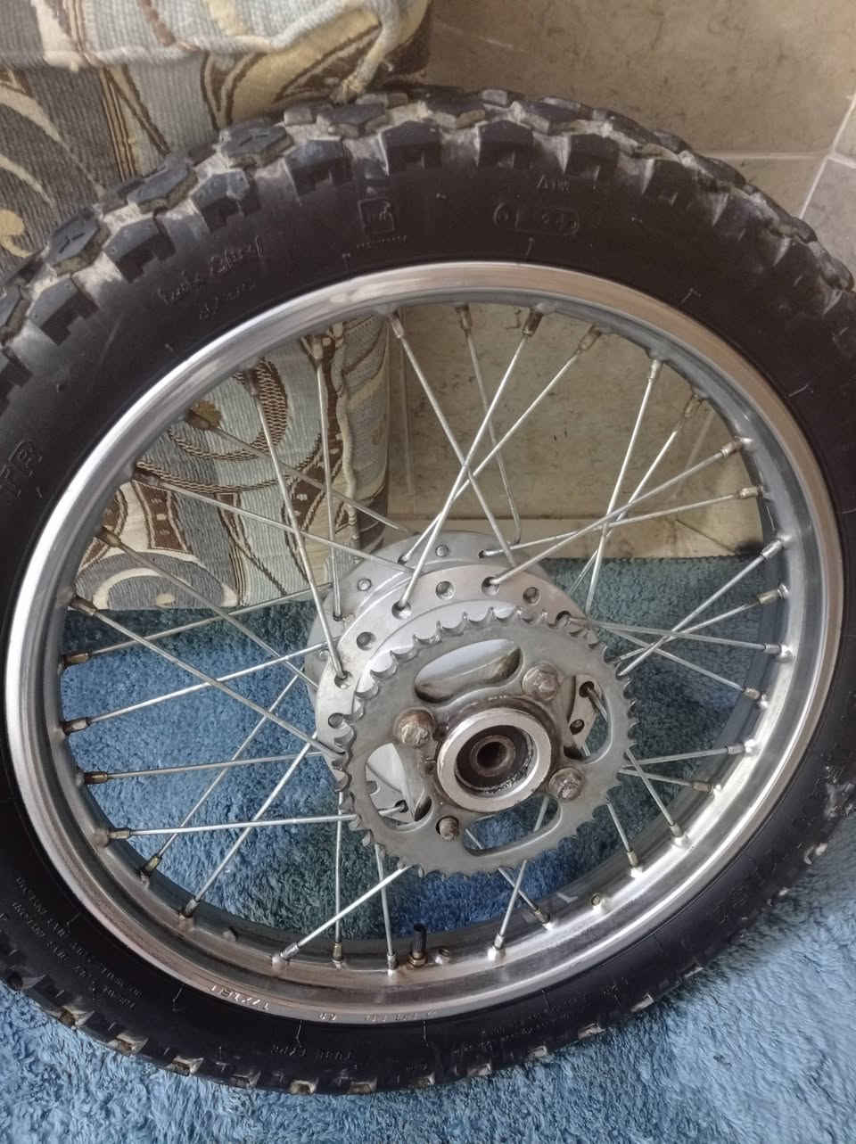 غراض دراجة للبيع

تانكي 10

كشن 10

سبايدر طياري 25

صالنصه نجمه صوت ب15

ويل خلفي نضيف كلش نقص 3 سيام هوه وتايرة وطبلة بريك ودشلي وبيم وبوش وزنجيل كلهن 45

ويل امامي هوه وتايرة وبيم ب20

دبلات خلفي 10

صدر امامي كامل ب35

سكان هوه وغراضه ب5

ماشه خلفية ب7

ستان ب5

شوته ب3

مكاني شطرة شراي راسلني خاص مو شراي لاتعبني فدوه اروحلك


**إذا كنت صاحب هذا الإعلان وتريد حذفه لأي سبب، رجاءا أرسل رسالة إلى الدعم الفني**