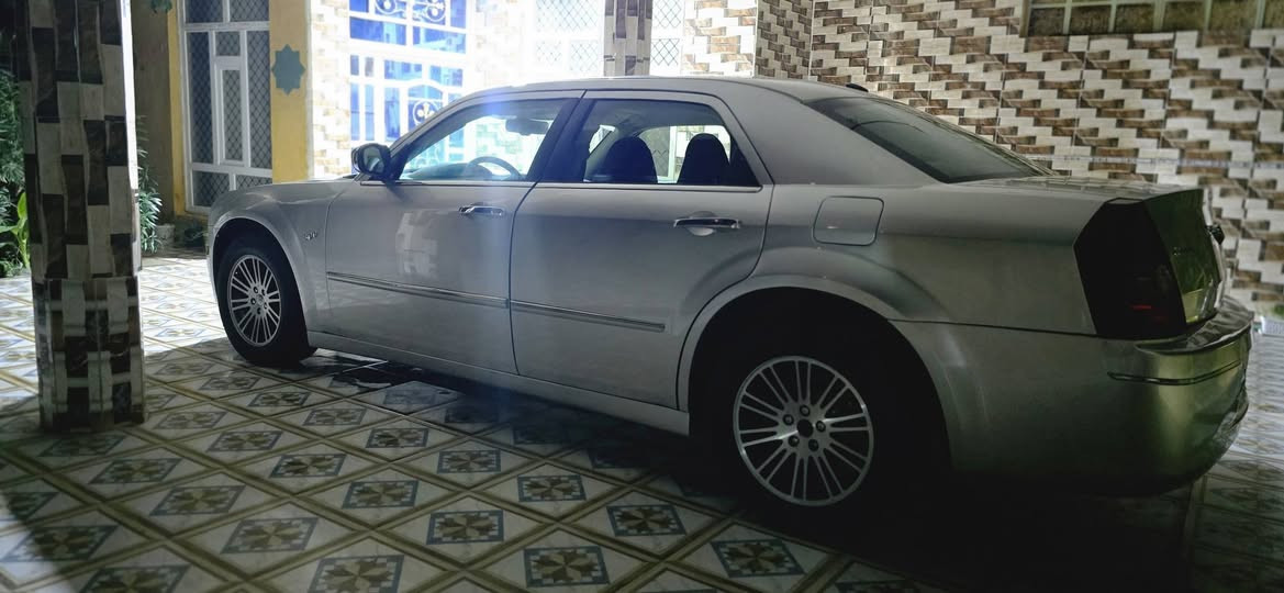 السلام عليكم
اوباما 2010 
البيع او مراوس حسب القناعة 
ضرارها جاملغ خلفي  وصبغ عام 
السعر 90  وبيها مجال 
ه/***********
