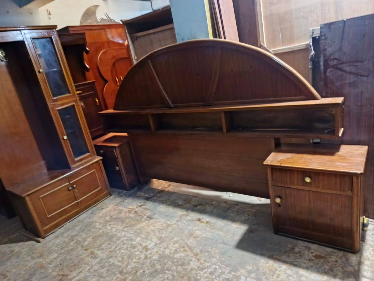 غرفه ام 6 قاطين تزكام داخل وخارج
ضهر جرجوبه 
كوت حي جهاد زويرجات 
مراسله او اتصال 
***********
