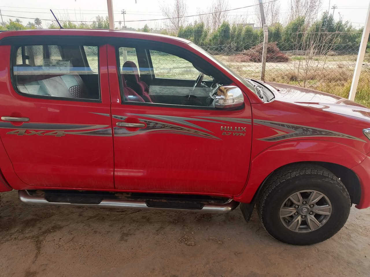 سلام عليكم تيوتا هايلوكس 2013 عالي فور ويل ماشيه 280الف فئة سياره AR5افضل فئه سياره كفاله عامه بس جكات بسيطه بيه  سعر 220ورقه وبيه مجال بسيط  مكان بابل جبله رقم للاستفسار: ***********
