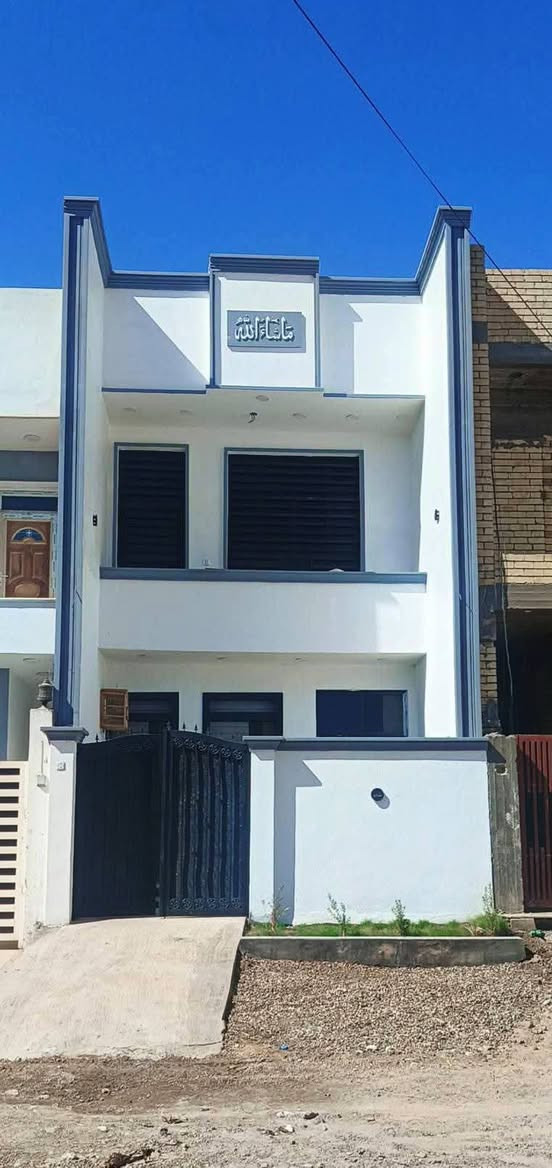 دار للبيع مساحه 125 الزيتون الثانية الدواجن قرب شارع كاتب عدل  خلف مجمع الزيتون بناء 2025 سعر جدا مناسب  ابواب قاصه شبابيك المنيوم نظام كامراتت
نظام كامل
يتكون من 3 غرف نوم. صاله. حولي. مطبخ صحيات فوك وجوة لاستفسار التوصل على الخاص او على الرقم
***********
