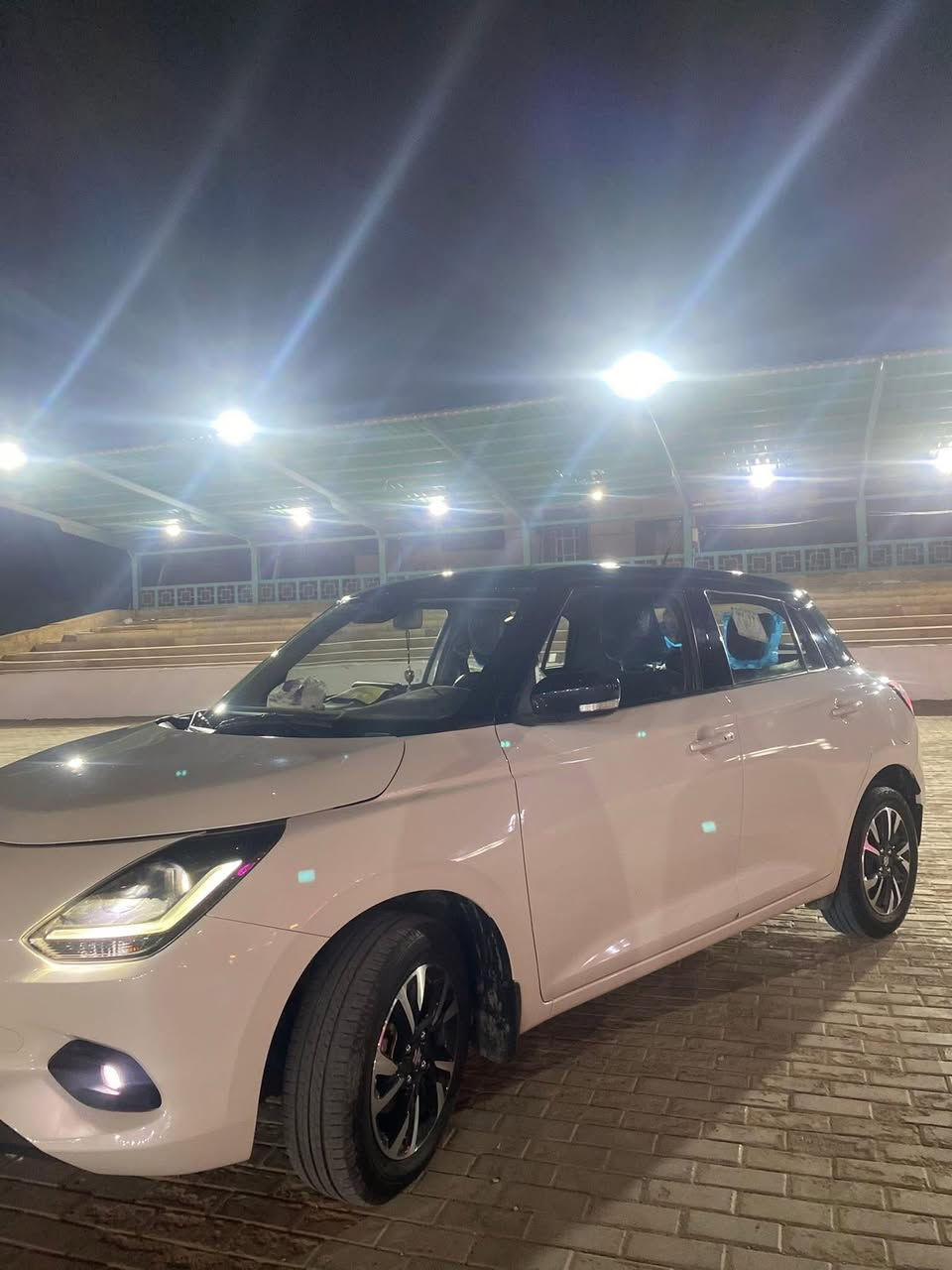 السلام عليكم للبيع سازوكي سويفت 2025 حره بسمي ماشيه 9 الف اتريد وكاله اتريد تحويل سعره120 السياره رقم بغداد وموقع السياره اربيل للتواصل ***********

هايبرد 
تحكم استير 
تثبيت سرعه 
حساسات امامي خلفي جوانب 
امرايات جانبيه اوتماتيك 
بصمه ابواب 
بصمه تشغيل 
شاشه كار بلي 
تاخذ بانزين عادي ومحسن 
رادار امامي خلفي 
مانع انزلاق 
جام كهرباء الامامي والخلفي
