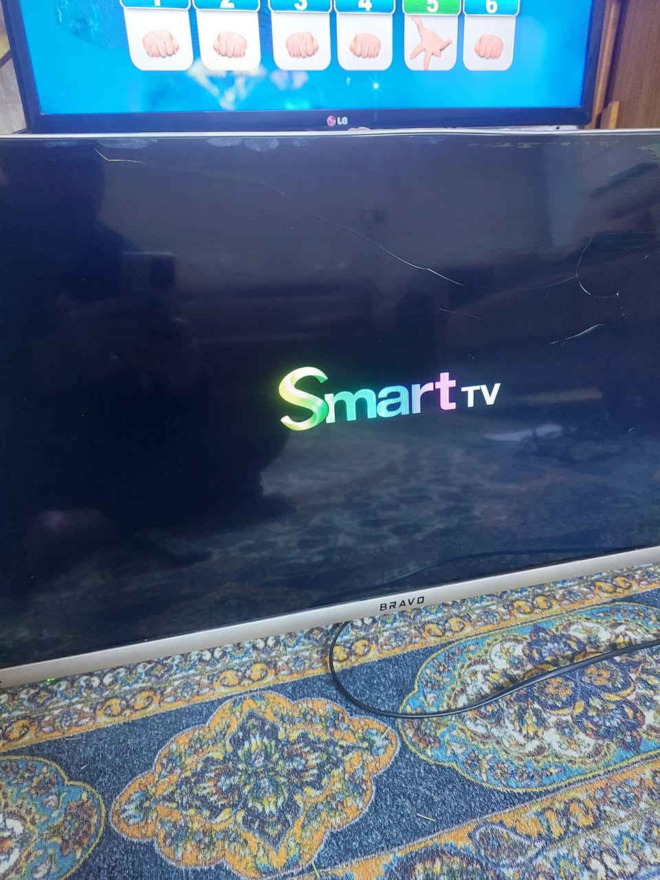 ابلازمه جديدة ام الانترنيت حجم ٣٢ بيها ضربه بلشاشه شغاله مكاني بلسريدات يم سيطرة الشعب القديمه التواصل خاص او على الرقم ***********
