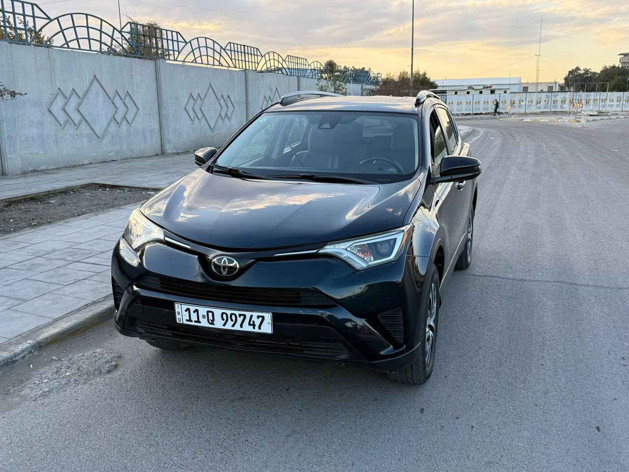 السلام عليكم تيوتا راف فور موديل ٢٠١٨ le وارد امريكي ضررها موضح بالسونار فقط جاملغ ايمن تحويل مباشر 
رقم الشاصي jtmzfrev9jj738437
عنوان السيارة صلاح الدين/ بلد 
السعر المطلوب ١٧٧ 
للإستفسار مراسلتي على الخاص او الاتصال على الرقم ادناه:
***********
