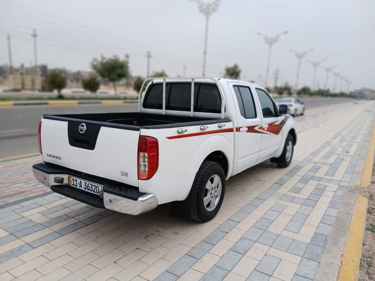 اسلام عليكم للبيع نيسان نيفارة 
موديل 2013
كير اوتماتيك 
مواصفات SE
السيارة مكفوله كفالة عامه 
ماعده ربع باب خلفي صبغ 
السيارة جديدة وجاهزة من كلشي رقم بغداد دولي جديد السنويه لغاية 2030 مكينه وكير وحداديه وتبريد وتخم تاير كله جديد 
السعر //120
الاستفسار اكثر اتصل (***********)
عنوان السياره كربلاء المقدسة اخون مكلف بنشر بيع فقط
