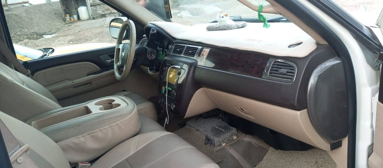 السلام عليكم جسمي دنلي فول مواصفات خليجي مكفوله 
كفاله عامه ظربه صبغ تبديل 
رقم بغداد شرط تحويل 
موديل2008
معلايه2013
مكينه6200
كير 1000
حداديه تخم تاير كله جديد 
مراوس ملكه ماجسته او بيع 150بيه مجال 
ناصريه سوك الشيوخ 
***********
