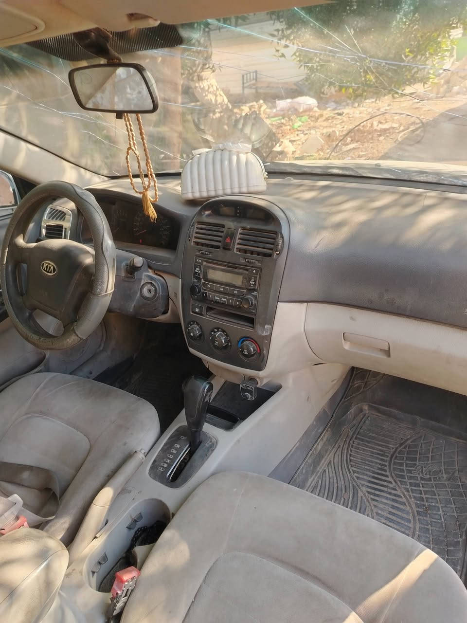 سيارة اسبكتره 2006 نظيفه سعر65 وبيها مجال ***********
***********
