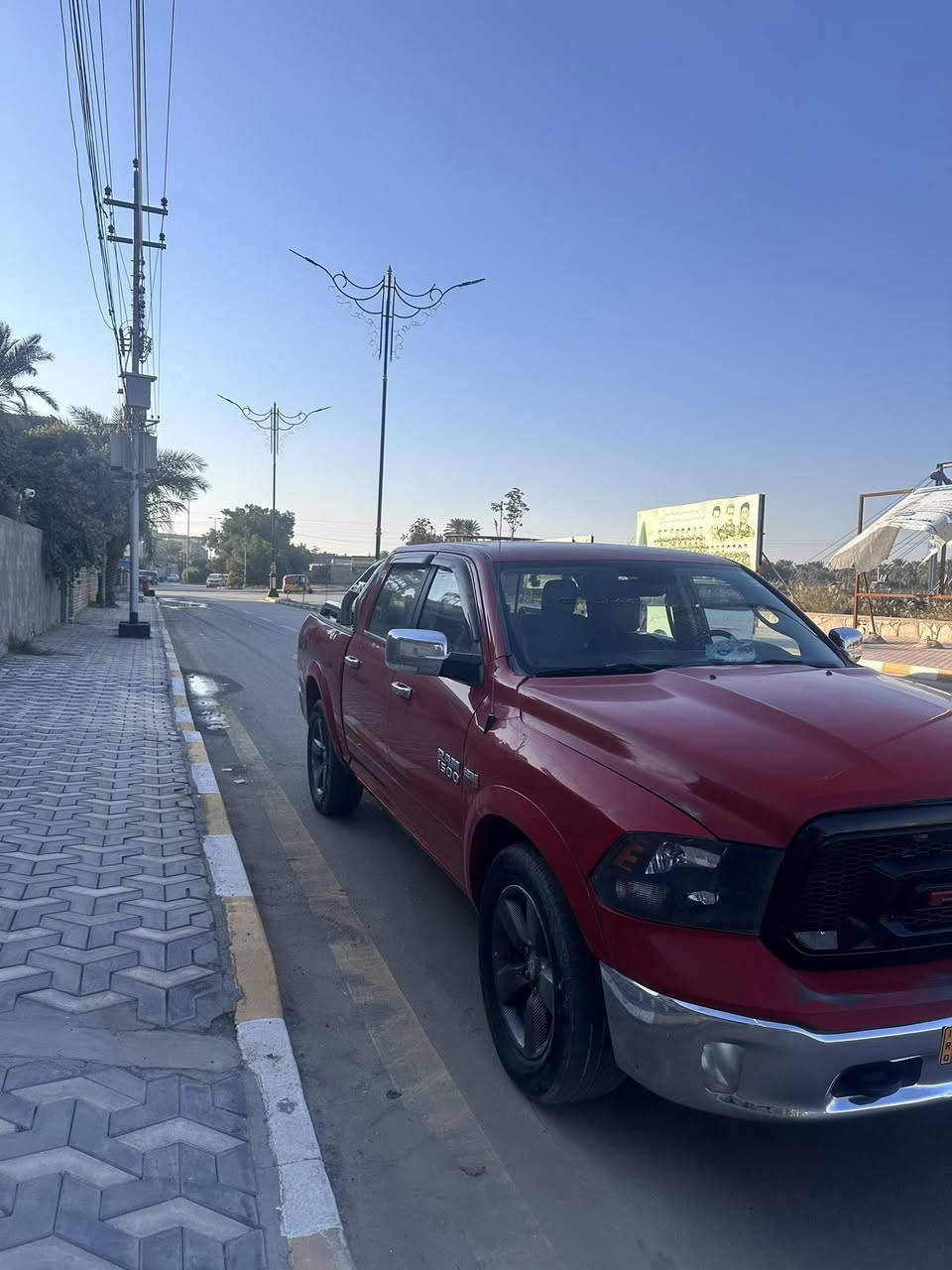 دوج رام موديل 18 محرك 8 سلندر فول عده الفتحه حادثه جاملغ وبنيد رقم بصره تحويل ثاني يوم مكاني العماره سعره 185 وبيه مجال لتصال ***********
