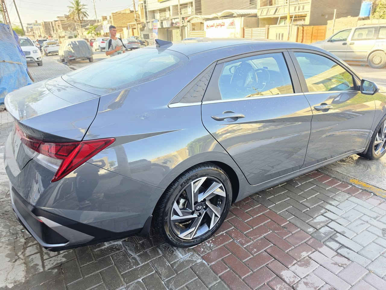 سلام عليكم النتره موديل ٢٠٢٤مواصفات فول ماشيه ١٦ميل لون اسمنتي متغير بدون رقم حادث حافة بنيد مصبوخ على كده دعاميه مبدل نفس لون مكان سياره بغداد  رقم ***********
