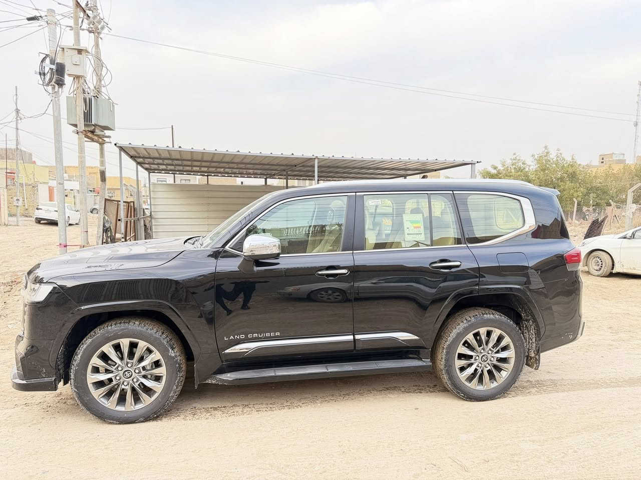 السلام عليكم لاندكروز VX موديل 2024 بريم مغلفه ppf مكفوله كفاله عامه استخدام شخصي قليل جدا مكفوله حتى من چكة الدنبوس العنوان بابل الحله  المواصفات معروفه مايحتاج اذكرهن السعر 78ونص وبيها مجال للشراي رقم التلفون ***********
