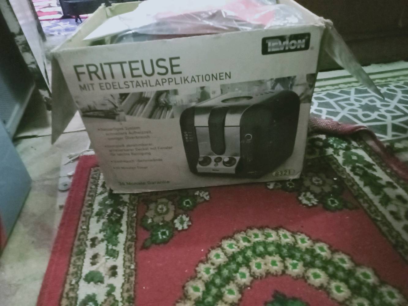 سلام عليكم قلايه زيت جديد مامستخدمه ابد بجيس نوع تيفيون عنوان بغداد الحبيبيه رقم الهاتف واتساب *********** 