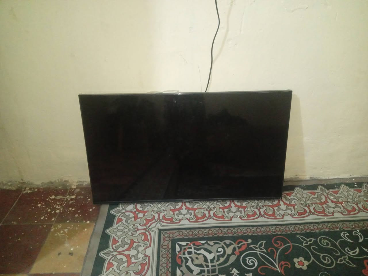 شاشه نوعيه LG اصليه صالي شهر من أخذته شراي يراسلني واتس
***********  مكاني بغداد نهضه
