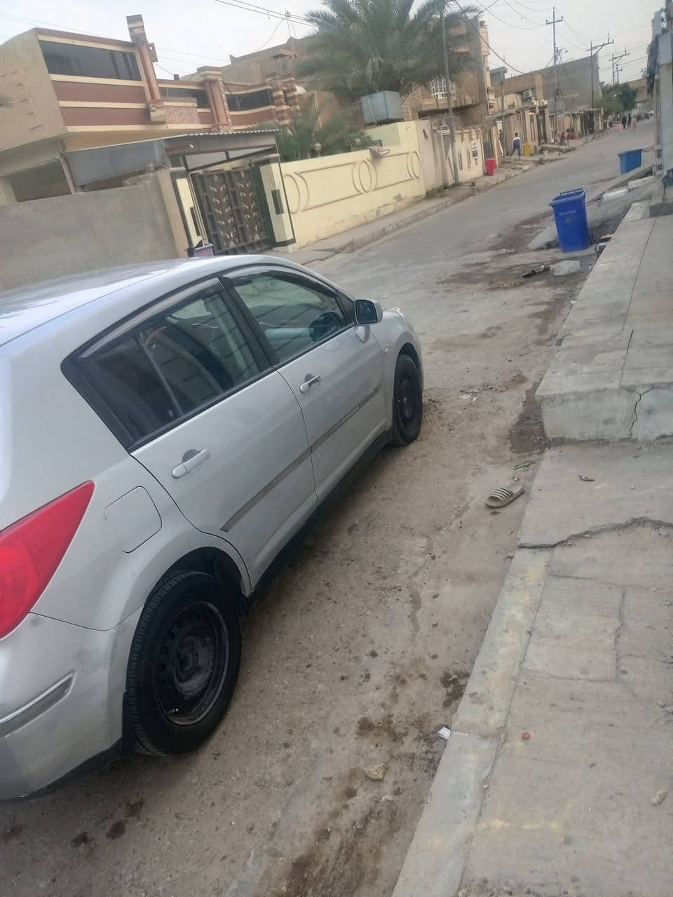 فيرسا 2009 ما بيه صبغ سيارة حيل نضيفه كير ومحرك نضيف ، 73 وبيه مجال
***********
