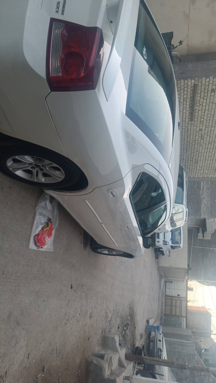 سلام عليكم اخوان جارجر  موديل 2010 
سياره نضيفه وحلوه والداخل نضيف 
باسمي  رقم سليمانيه مداور ثاني يوم  
العنوان الحله شارع ستين60 
ولستفسار ع رقم....***********
