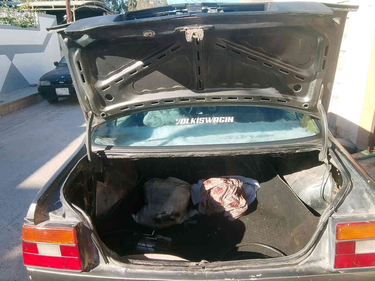 سلام عليكم سيارة جيتا موديل 1988 كير محرك شرط مشروع وطني لحد 2028 شرط تحويل بطاقه  بانزين موجود اربع تايرات جديد صدر جديد سيار صبغ عام جماليه بدون ضرب سعر 28 بي مجال ***********
