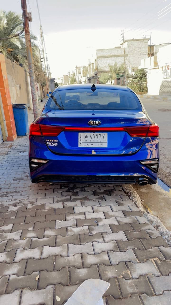 السلام عليكم
فورتي ١٩ بدون ايرباك بدون تبديل السيارة اليبل واحد سونار موجود 
محرك ٢٠٠٠ دوش
كير at 
شاشه وكامره وتوقف ذاتي وتحديد مسار وباقي المواصفات معروفه 
السياره تبريد تدفئه كلشي شغال 
مكان السياره بغداد
السعر126
للاستفسار الاتصال بلرقم ***********
