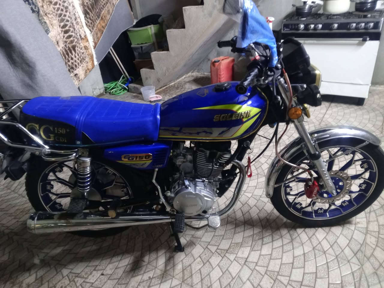 دراجه 2025 دراجه بالكيس ايش قد ما تقول نظيفه محرك ما مفتوح سويجين بلادي وياه دراجه كله على البلاد ايش قد ما تقول نظيفه دراجه خمسه قير محرك ماله 150 دراجه بالشرط بعدها بالكيس مالته السعر 700 وبي مجال ***********
