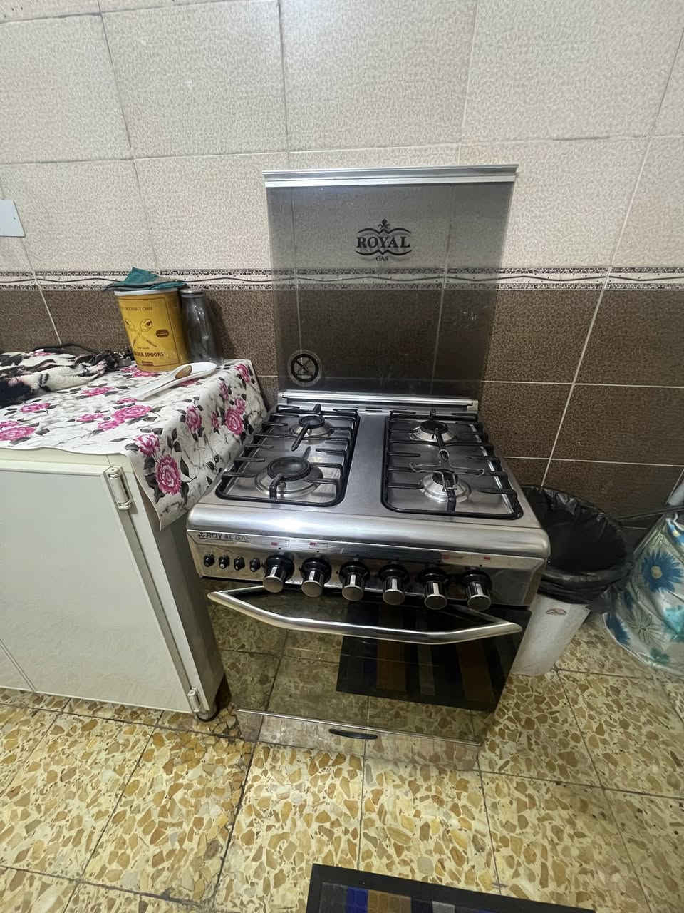 للبيع
طباخ مصري ب ٢٥٠ الف وبي مجال بسيط 
سبلت ٢ طن شغال ب ٢٢٥ الف وبي مجال بسيط 
مبرده ب ٧٥ الف وبيها مجال بسيط 
الموقع
بغداد
حي الخضراء مقابل العامريه 
للاستفسار 
***********
واتساب موجود

