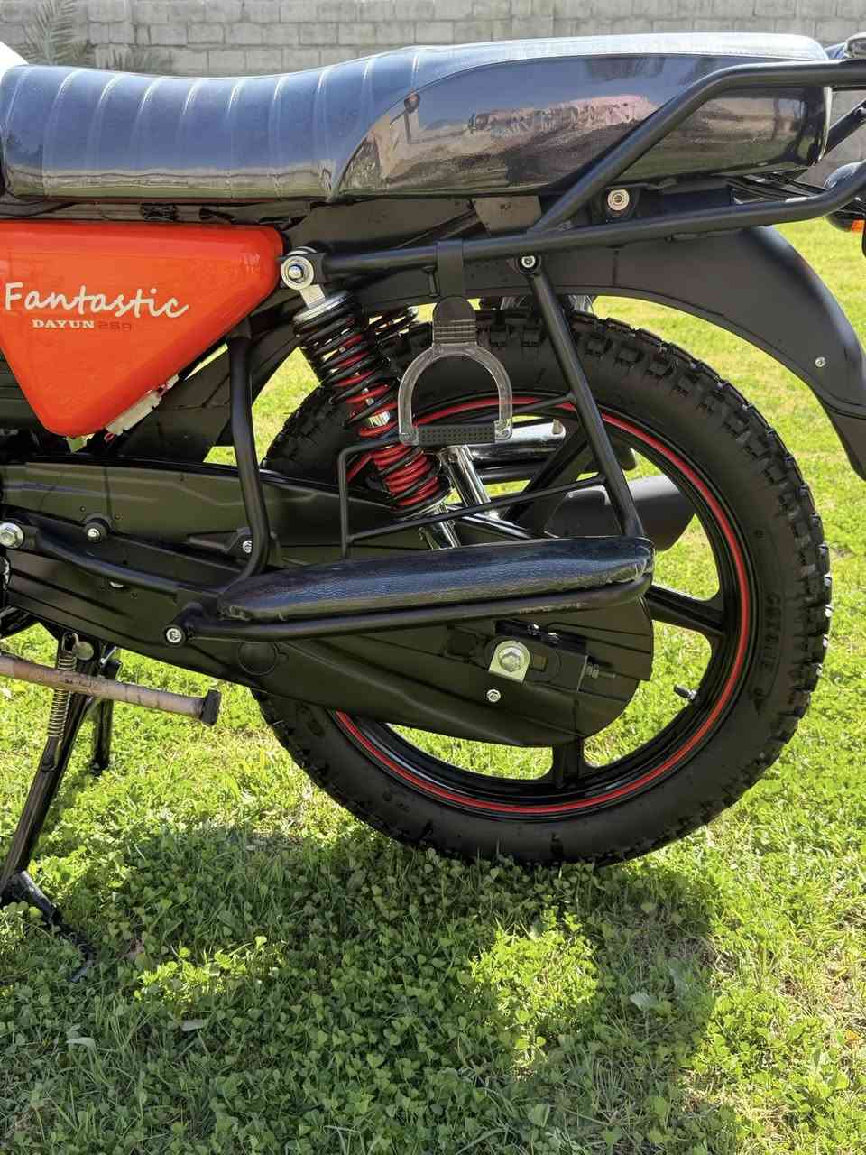 دراجة دايوان للبيع موديل ٢٥صار شهرين من شادهة بعدهة بل جيس ماشية الاف وشوية اوراق سحب 
مكان شهربان الهارونية 
***********
