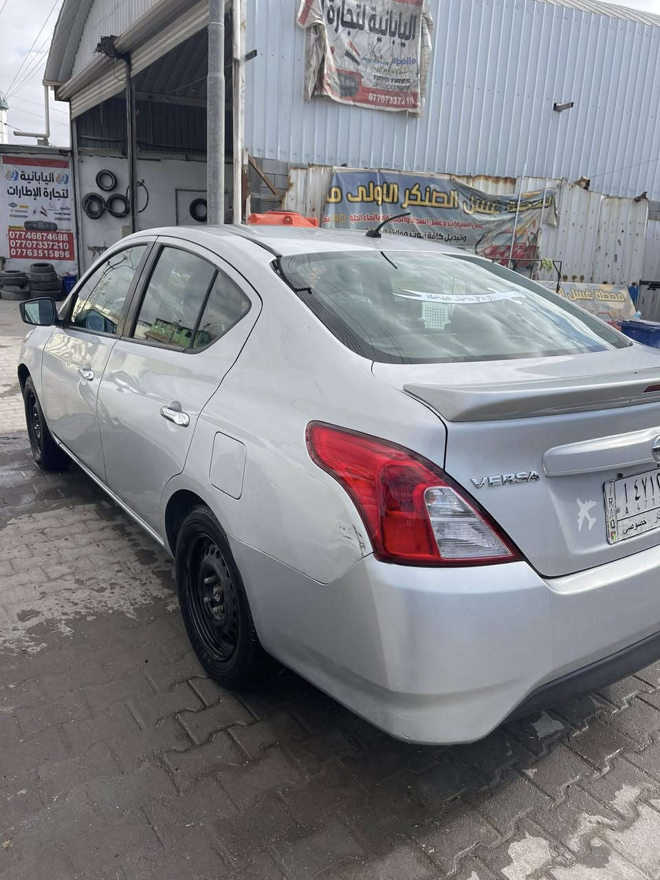 السلام عليكم ورحمة الله وبركاته
نيسان فيرسا مديل 2015 
وارد أمريكي مدكر وبنيد 
مكينه كير تبريد حداديه تمام 
بيهه صبغ مداكر ثنين إماميه وبنيد
سياره مسويلهه ادامه كامله 
تخم تاير حداديه منظومة تبريد 
بلكات فيت بم نوزلات 
رقم ذي قار مشروع وطني تحويل بالبصره
راعيهه بالبصره 
سنوية لل2029 تنتهي
مكاني البصره ابي الخصيب 
السعر المطلوب 80 وبيهه مجال قليل 
للاستفسار ***********
