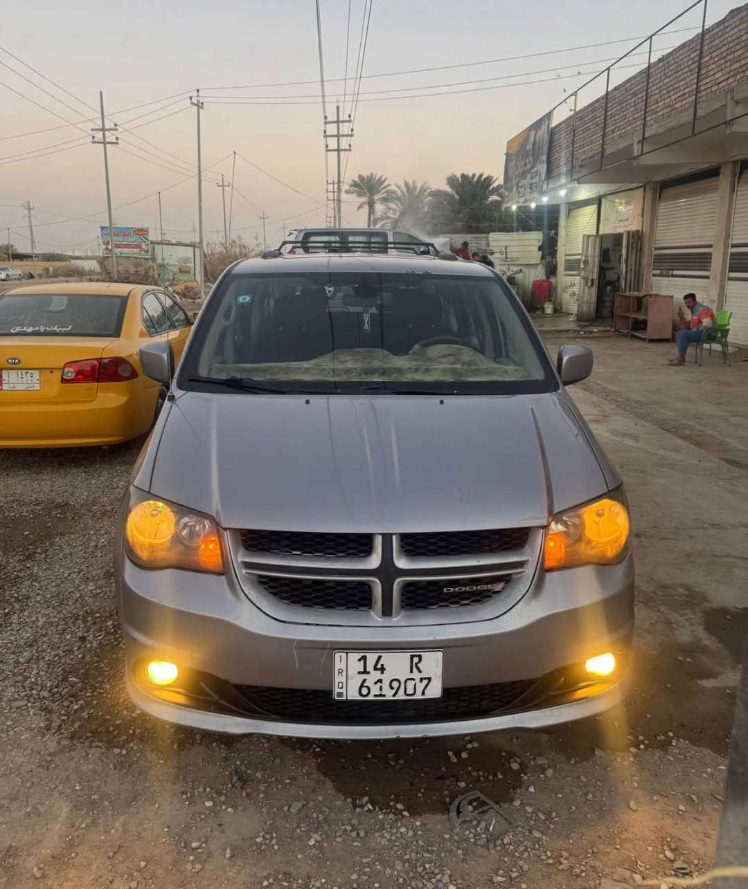 دوج كرفان موديل 13 رقم بصره دولي تحويل مباشر  داخله اكلين بدون حادث بلعراق بيها طخات مكانات ومعمرات بدون تبديل  اكفلها من الكص ولكلبه ولتجيه ولعيب الشرعي السياره فول بس فتحه مابيها بيبان  كهرباء جنطه شفط مكينه 6 اسرندر تبريد 3 قطع 7 راكب سياحي السياره جاهزه اي نقص مابيها سعرها 128 وبيها مجال مكاني ناصريه سوق الشيوخ الشراي يتصل ويدلل *********** 
مامتواجد ع الفيس
