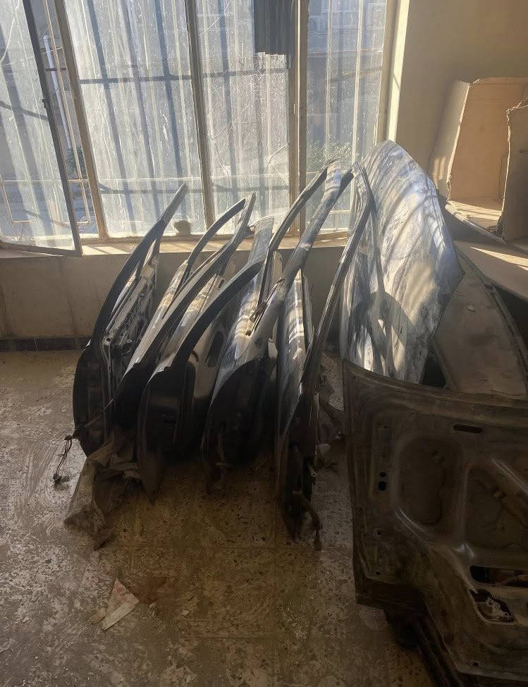 السلام عليكم متبقي اغراض حاوية بوب وصناديق ونواعم افانتي وريو وجامرلغات سيارات قديمة النترا سيفيا سوناتا عزيزي لايوجد محركات اوحدادية ملاحظة البيع الاغراض كلها ماابيع مفرد للاستفسار *********** بعقوبة
