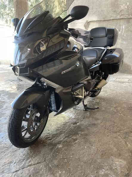 السلام عليكم دراجه نوع بي ام 
‏BMW K 1600 GT
موديل 2013 ماشيه 34 الف
حجم المحرك 1600 6 سلندر
فول مواصفات غنيه عن التعريف
دراجه بدون كمرك وصل فقط
كفاله عامه كير محرك كشر كهرباء ⚡️ 
1اي بي اس مانع انزلاقABS
2هيتر يدات وكشنات
3تركشن كنترول يمنع  بطناش التاير 
4وضعيات قياده وضعيات تحكم بل دبلات
5جنط سنتر لوك 
6راديو بلادي واوكس ويو اس بي 
7ليت ذكي تفاعلي زنن 
8اشاير وبك لايت فول ال اي دي 
اي ستفسار اتصال ***********
