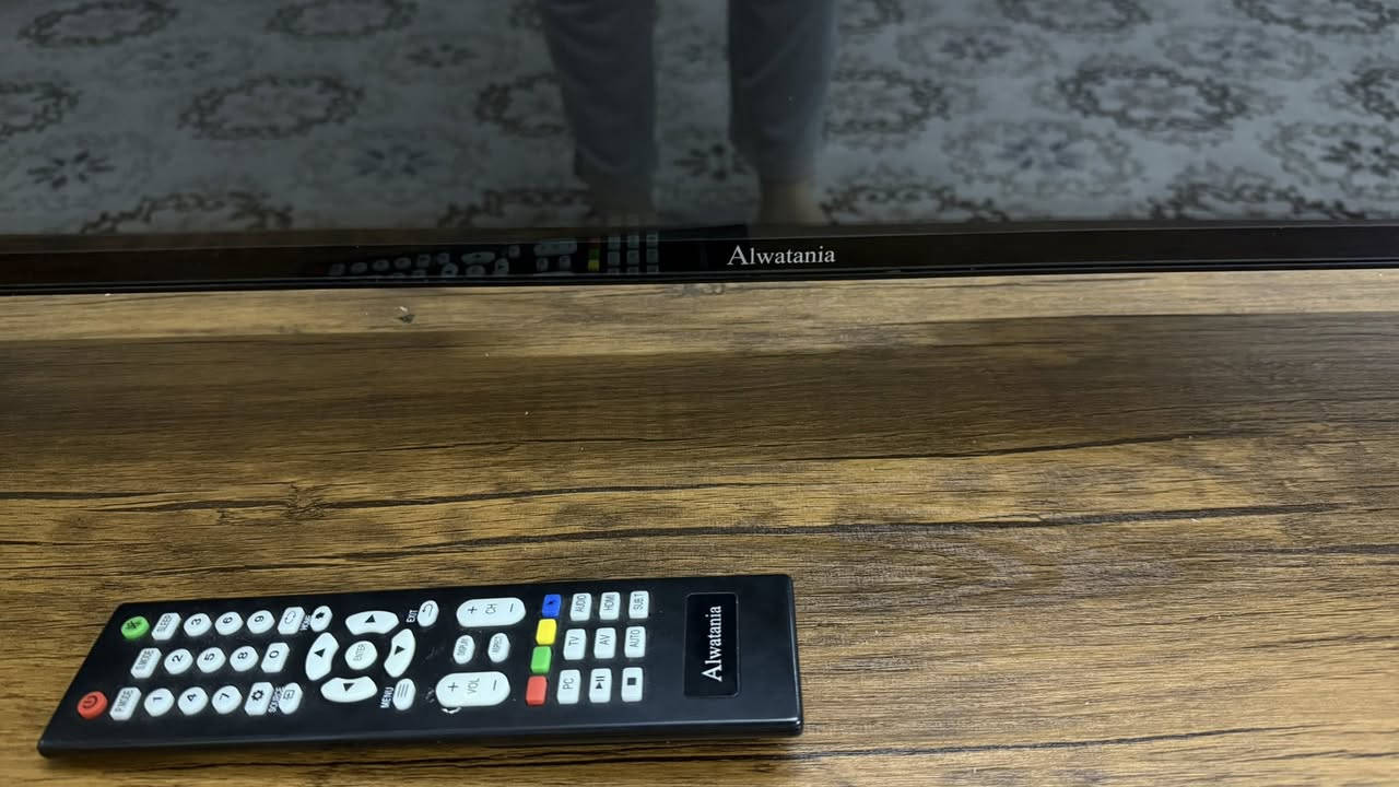 شاشة حجم 55 4k // الوطنية
نظافة فول استخدام شيء بسيط // ضد الكسر طبقة حماية
ريموت الاصلي 
سمارت انترنت 
تشتري تجي كدام عينك اشغلها الك 
مكان الموصل 
***********
