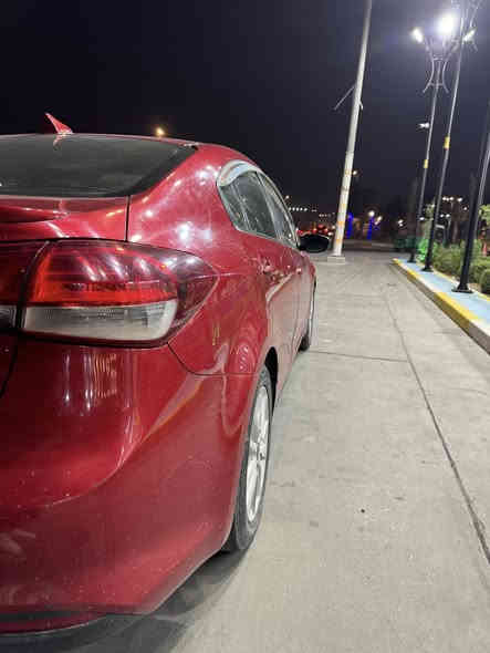 السلام عليكم حياكم الله 
كيا فورتي 2017 S 
للبيع السيارة نضيفة جداً ومناقصها برغي وصارله ٥ سنين عندي مال جناي
رقم اربيل الجديد سنوية هزة كله كامل بأسمي تحويل ثاني يوم 
محرك2000 دوش لاتنقيص ولاتبخير شرط الفحص
حادث السيارة بنيد فقط بدون دواخل سطحي
كما موضح بلصوره
تخم تاير جديد 
حداديه جيده
المواصفات 
تحكم ستير 
3 وضعيات قيادة
شاشه كامره خلفيه + حساسات خلفيه ……….
الجاملغ الخلفي بي بارد (شبر)
سياره خير من الله مابيها نقص 
السعر 125$ 
العنوان بغداد بلديات
السياره بسمي ثاني يوم احولك 
للتواصل
***********
