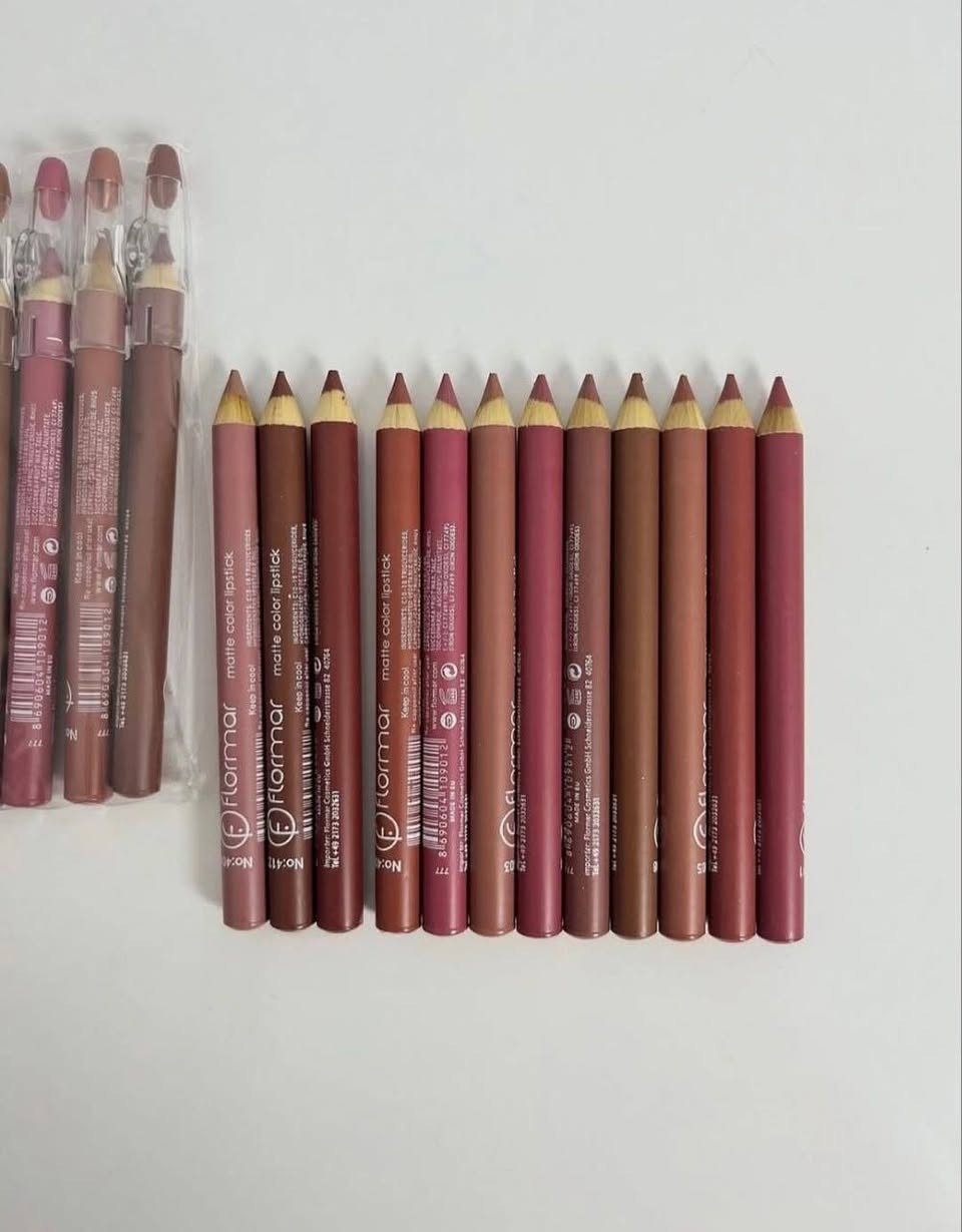 سيت اقلام تحديد فلورمار FLormar💗🫦
12 لون بدرجات مختفلة يجمع بين الغامق والفاتح🙊 مع مقطاطة الحجم كبير 
يناسب جميع الاذواق
ممكن تستخدمو قبل الحمرة
وممكن وحده الوانه كلش لطيفة ع الشفه وثابتة
تحـدد الشفايف وتنطـية فـوليوم 
حلو واهم شي قلم تحديد 
يكون كريمي 😍
ضـد المـاء وتـدوم لفترة طويلة على 
الشفايف 🔥


**إذا كنت صاحب هذا الإعلان وتريد حذفه لأي سبب، رجاءا أرسل رسالة إلى الدعم الفني**