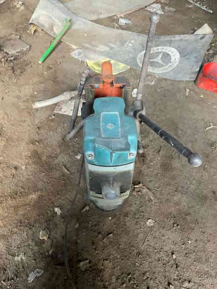 للبيع دريلات اثنين واحد مغناطيس والثاني هيتاشي نضيفات استعمال قليل سعر الواحد 300 وبي مجال بسيط مكاني بغداد الجرف ***********
