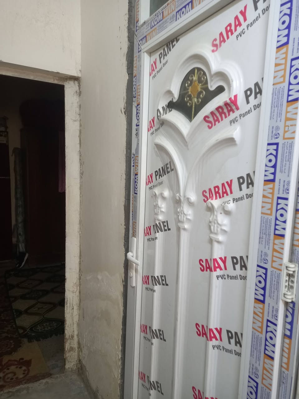 لسلام عليكم بيت للبيع  في الزعفرانيه  شارع الجواهري مساحته ٥٥ متر طابو زراعي سند ٢٥  الاتصال على الرقم ***********
