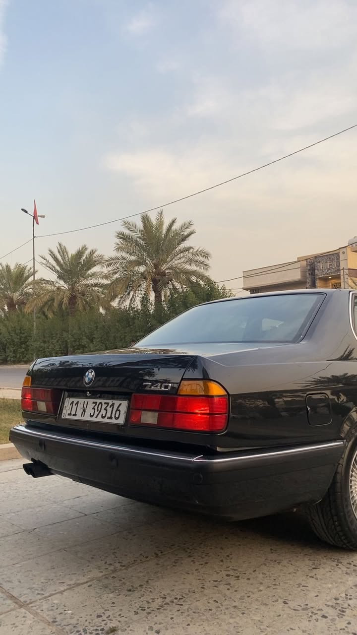 للبيع 
Bmw740 
موديل ٩٢ رقم بغداد الانكليزي هزه جديده تحويل مباشر 
سياره جديده بمعنى الكلمه وارد ياباني 
محرك ٤٠ اصل بليته وسنويه 
محرك كير شغاله ١٠٠/١٠٠
تبريد شغال ثلج ويه السويج 
حداديه جديده امامي خلفي
موصفات 
دبل ايرباك دبل كمبيوتر دبل جكمجه 
داخل بالكارتون بلادي ممفتوح ولا مبدل 
كراسي مخمل كهرباء خزن ميموري
بطاين مخمل صاج ملكي ابو الخط 
حساس دعاميه امامي خلفي 
منظومه صوت امبفاير بلادي البينا 
سيدي جنجر بلادي 
مري جانبيه كهرباء 
جام اربعه كهرباء 
ويل شعاع اصلي وتخم تاير جديد 
منضومه زنون 
سياره بدون تعمير بدون دكه جاكوك مصبوغه بيها قطع 
ماشيه 310 حقيقي 
بعدها كلشي بيها على وضع الشركه كفاله من كل شي 
 كلشي بيها بلادي ومصروف عليها ادامه كامله بدون اي نقص مال جناي على ايد وحده ترايها مفتوح وين ميعجبك ريحه الشركه بيها
السعر 95$
للاستفسار الاتصال على الرقم ***********
مكاني السيديه حي الاعلام
