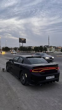 تشارجر SXT • ٢٠١٥ • ١٩٩٠٠٠ كم