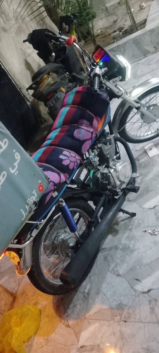 السلام عليكم نامة شلامجه ادوات ادوات للبيع دراجة كلشي شغال بيها تجي وتشوف كبال عينك دراجة نضيفة حلوة المكينة ما مفتوحة للبيع ب550وبيها مجال حك الجية
مكاني بصرة قبلة
***********
