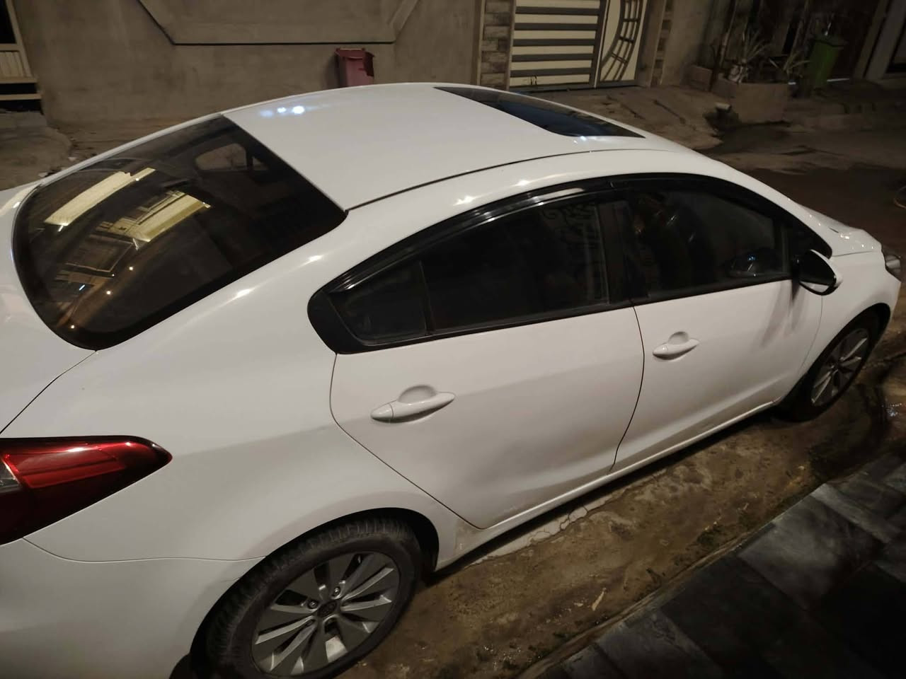 سيراتو 2014 خليجي ماشية 165 الف فول فول سلايت ويلكب سيارة فول محرك كير شرط رقم دولي ضرر بيها باب صبغ وداير صبغ كوبون بانزين اني شرعي 125$ وبيها مجال ***********
