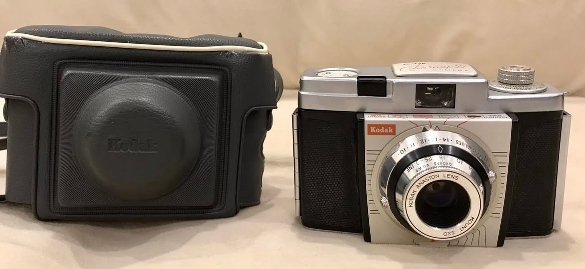 كاميرا Kodak بريطاني موديل 1958 تحفة فنية نادرة ، نظافة 95‎%‎ ، توجد توصيل .


**إذا كنت صاحب هذا الإعلان وتريد حذفه لأي سبب، رجاءا أرسل رسالة إلى الدعم الفني**