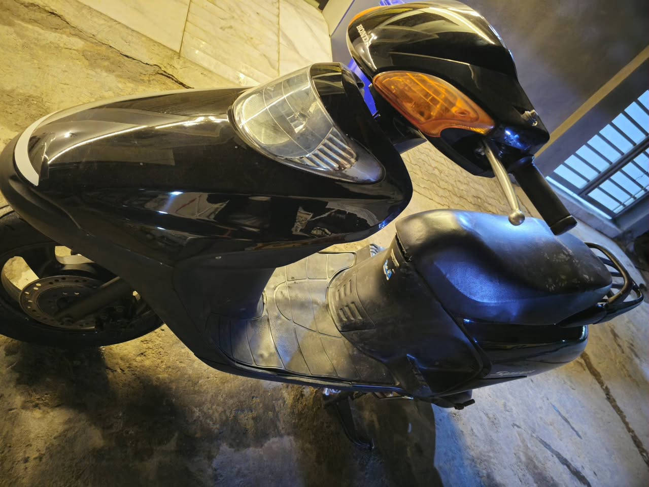 سبيسي ياباني للبيع دراجة نضيفة حيللللل مجفتة مرة وحدة غراض كلة
اصلي
مكان خاچية ***********
